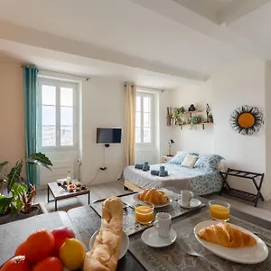  Appartement Vieux-port Vue Basilique Notre-dame Frankrijk